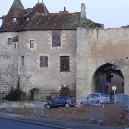 Mennetou-sur-Cher Auberge De La Tour מראה חיצוני תמונה
