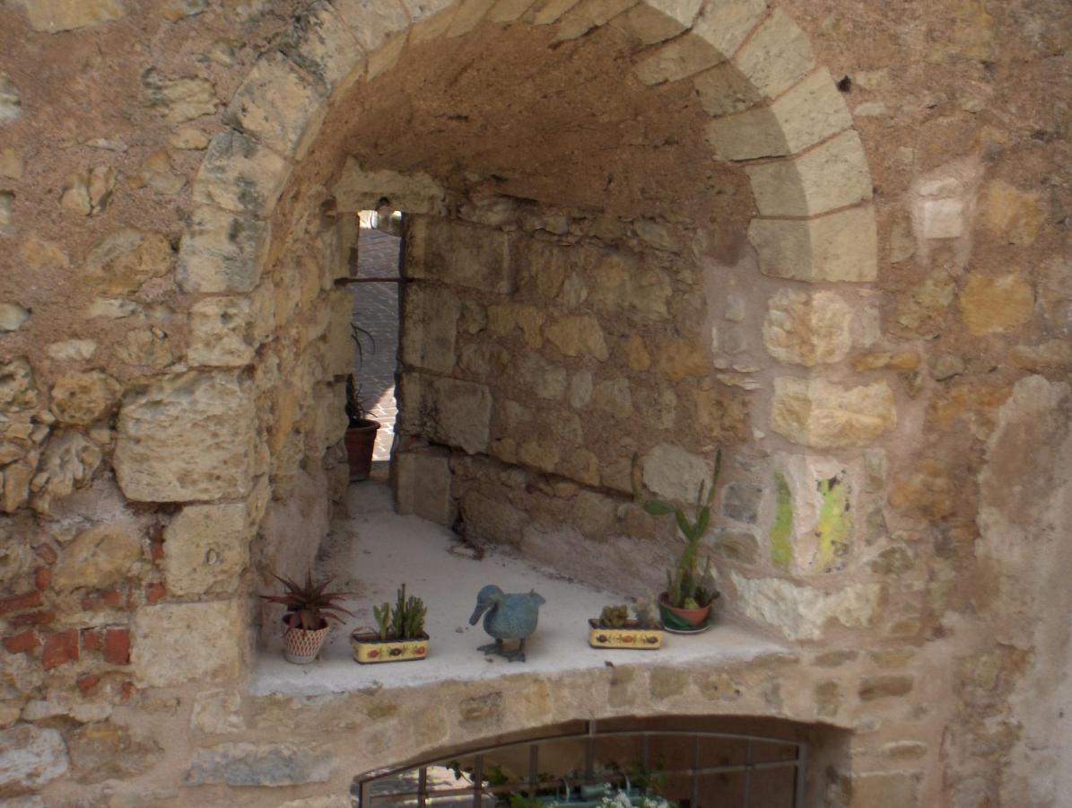 Mennetou-sur-Cher Auberge De La Tour מראה חיצוני תמונה